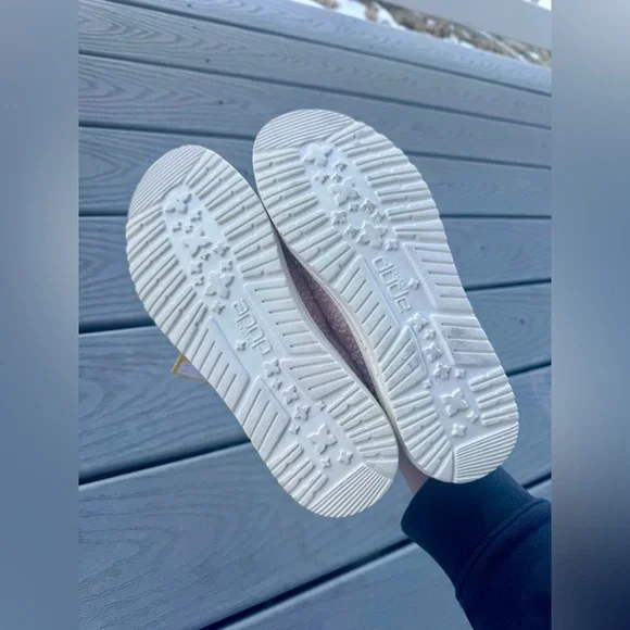 Hey Dude Women’s Size 7 Mauve Lace Slip-On Shoes Floral Crochet Lightweight NWT - Picture 7 of 8